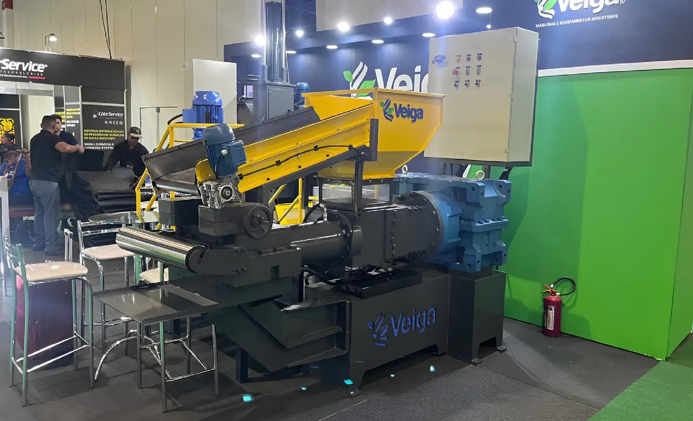 Cilindrex exposta no estande da Veiga em feira